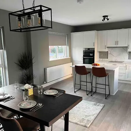 Ferienhaus 3 Bed Vip Family House