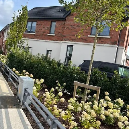 3 Bed Vip Family House