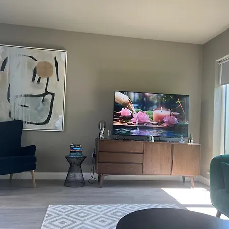 3 Bed Vip Family House * Dublin