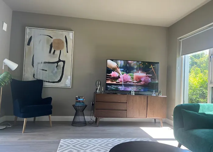 3 Bed Vip Family House * Dublin