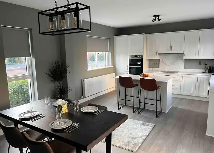 Feriehus 3 Bed Vip Family House