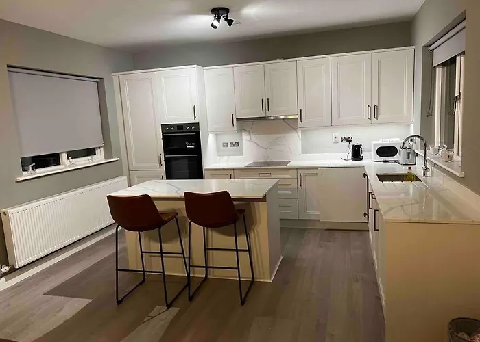 Feriehus 3 Bed Vip Family House *