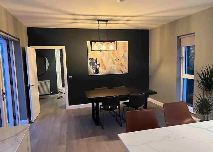 3 Bed Vip Family House Feriehus *