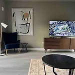 3 Bed Vip Family House Дом отдыха *