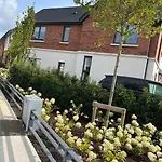 3 Bed Vip Family House